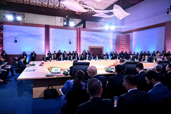 Presiden Republik Indonesia, Prabowo Subianto menghadiri sesi pleno Konferensi Tingkat Tinggi (KTT) ke-48 ASEAN yang digelar di Mactan Expo, Cebu, Filipina,