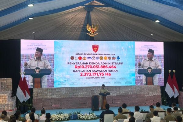 Moment Prabowo Pidato di Hadapan Gunungan Uang Tunai Rp 10,2 Triliun Hasil Kerja Satgas PKH