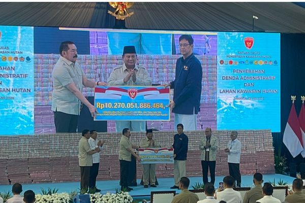 Prabowo Saksikan Langsung Penyerahan Denda Administratif 10,2 T dan Penyelamatan Keuangan Negara