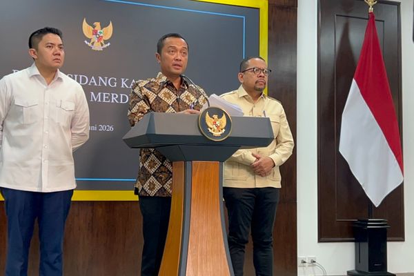 Menteri Sekretaris Negara Prasetyo Hadi mengumukan penggantian Kepala Badan Gizi Nasional (BGN) Dadan Hidayana di Kantor Presiden, Kompleks Istana Kepresidenan, Jakarta, Selasa, 2 Juni 2026