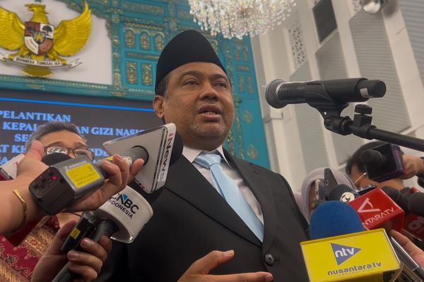 Presiden Prabowo Lantik Kepala BGN Baru dan Said Iqbal