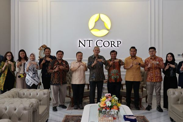 Ketua DK LPS Anggito Bersama Jajaran Direksi Nusantara TV