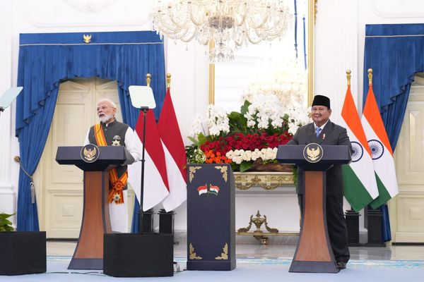 Presiden RI Prabowo Subianto bersama Perdana Menteri India Narendra Modi menyampaikan pernyataan bersama usai pertemuan bilateral di Istana Merdeka, Jakarta, Selasa (7 Juli 2026). Dalam kesempatan tersebut, kedua pemimpin sepakat memperkuat kerja sam
