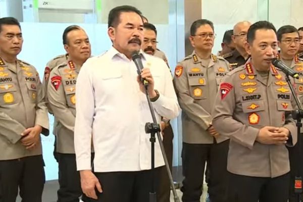 Kapolri Jenderal Listyo Sigit Prabowo silaturahmi dengan Jaksa Agung