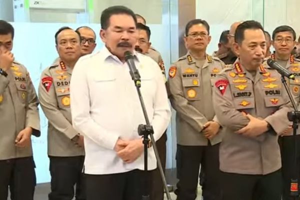 Kapolri Listyo Sigit Prabowo dan Jaksa Agung ST Burhanuddin