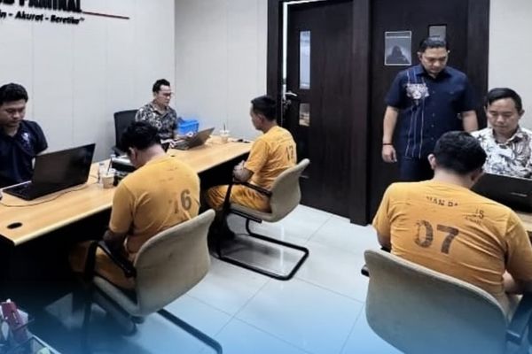 3 Polisi yang Minta Satpam di HI Sujud Akhirnya Diperiksa Propam Polda Jabar