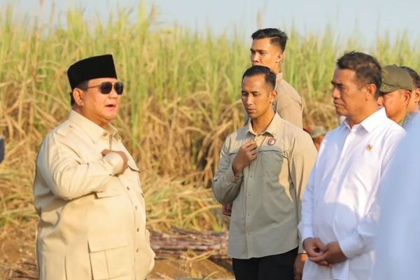 Prabowo Resmikan Revitalisasi Stasiun Semarang Tawang