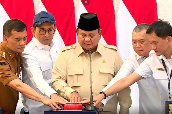 Prabowo Targetkan Lampung hingga Banda Aceh Terhubung Kereta Api.
