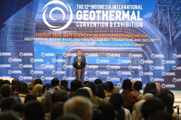 Menteri ESDM soal Proyek PLTS 100 GWp: Negara Bisa Hemat Rp 73,9 T per Tahun, Buka 5,5 Juta Lapangan Kerja