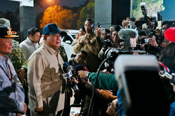 Presiden Prabowo Cek Kebakaran Hutan di Kalimantan