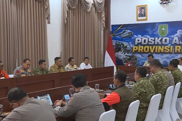 Prabowo Subianto rapat koordinasi Kebakaran Hutan (Karhutla)
