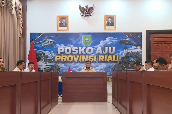 Prabowo Subianto rapat koordinasi Kebakaran Hutan (Karhutla)