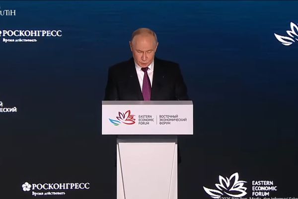 Vladimir Putin di Eastern Economic Forum