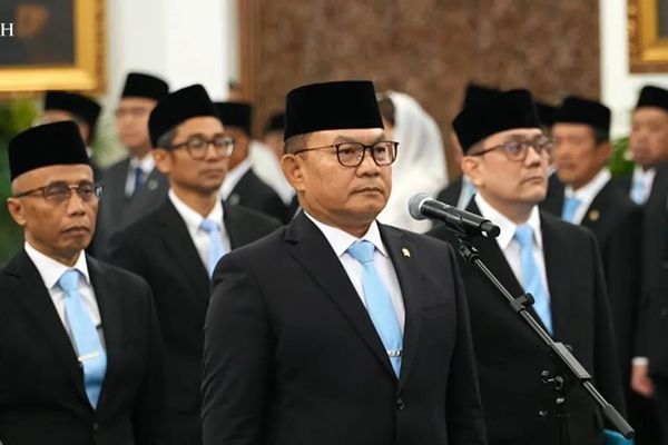 Jenderal TNI (Purn) Dudung Abdurachman dilantik sebagai Menteri Koordinator Bidang Politik dan Keamanan oleh Presiden Prabowo Subianto di Istana Negara, Jakarta