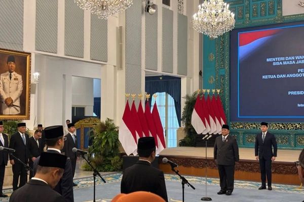 Presiden Prabowo Subianto dalam pelantikan menteri, wakil menteri dan kepala badan di Istana Negara, Jakarta