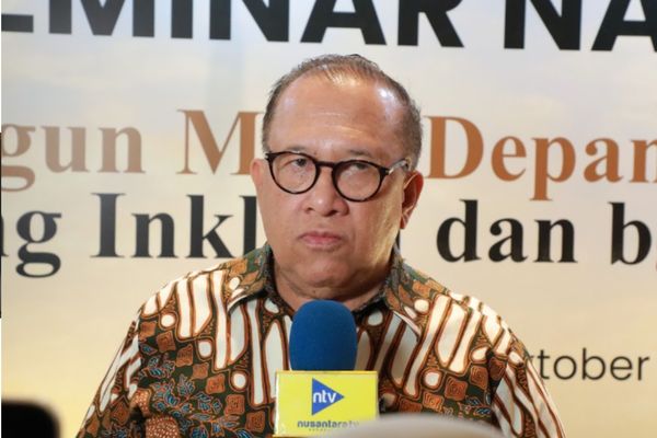 Sapta Nirwandar, Chairman Indonesia Halal Lifestyle Center (IHLC) dan Wamen Pariwisata dan Ekonomi Kreatif Kabinet Indonesia Bersatu II periode 2011-2014
