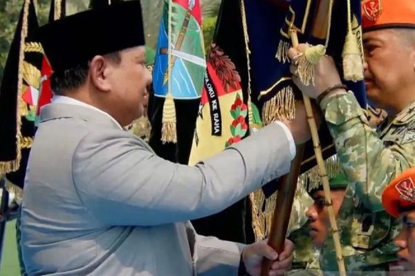 Prabowo Resmikan 204 Satuan Baru TNI dan Lantik Enam Pangdam