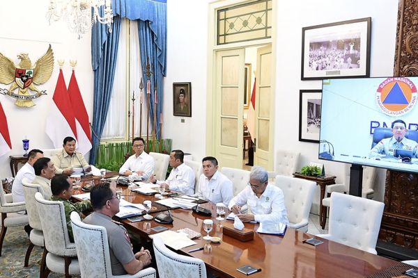 Presiden Prabowo pimpin rapat penanganan karhutla di enam provinsi
