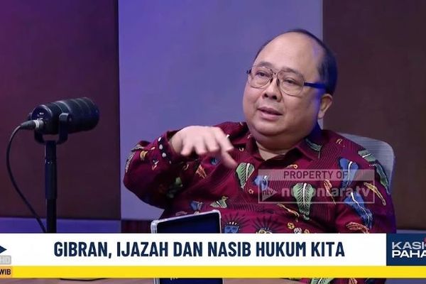 Badai Kasus Ijazah Gibran Bergulir ke DPR? Pakar UI Sarankan Gibran Mengundurkan Diri!