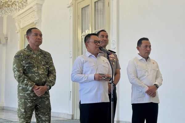 Menko Polkam Dudung Abdurachaman di Istana Negara