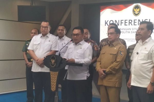 Menko Polkam Dudung Abdurachman saat jumpa pers di kantor Menko Polkam, Jakarta Timur, Senin (19/1/2026) 