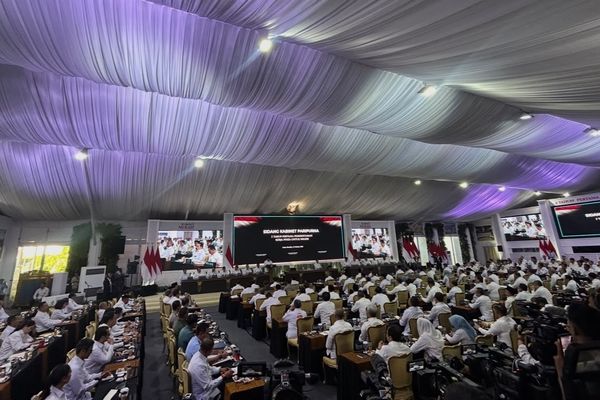 Prabowo Subianto dalam Sidang Kabinet Paripurna