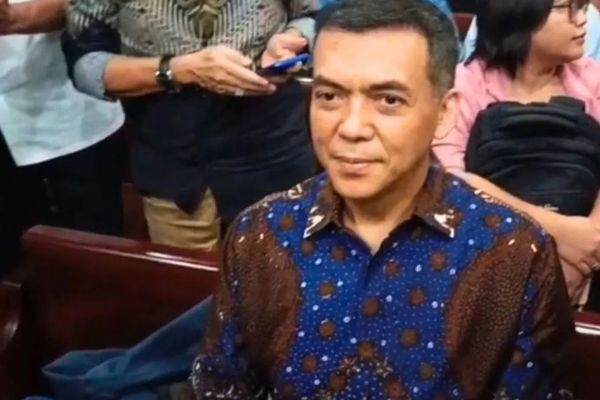 Wakil Menteri Imipas periode 2024&ndash;2026 Silmy Karim saat menunggu sidang pembacaan surat dakwaan di Pengadilan Tipikor pada Pengadilan Negeri Jakarta Pusat, Kamis (29/10/2026).