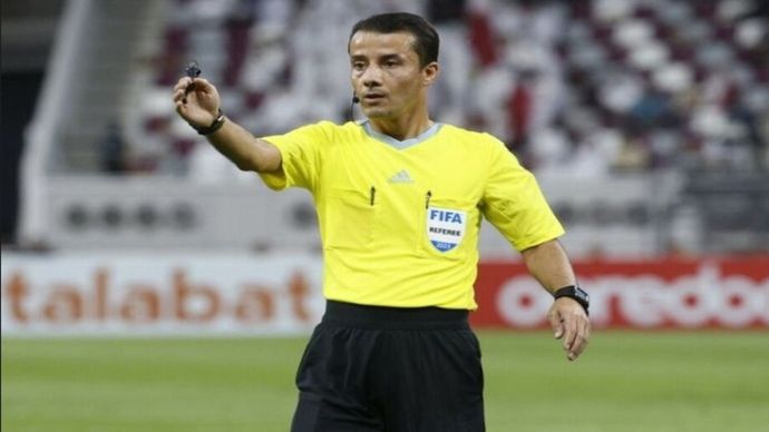 Nasrullo Kabirov, wasit kontroversial yang memimpin laga Qatar vs Timnas Indonesia U-23 di Piala Asia U-23 2024.