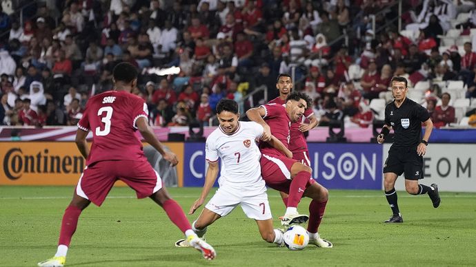 Timnas Indonesia U-23 saat berhadapan dengan Qatar di Piala Asia U-23 2024. 