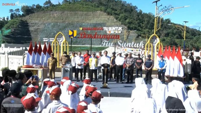 Presiden Joko Widodo meresmikan Bendungan Tiu Suntuk di Kabupaten Sumbawa Barat, NTB