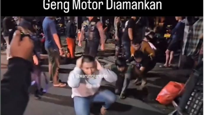 Sekelompok anggota geng motor bersenjata tajam (sajam) diamankan oleh prajurit TNI Angkatan Udara (AU) bersama Tim Patroli Perintis Presisi (TP3)