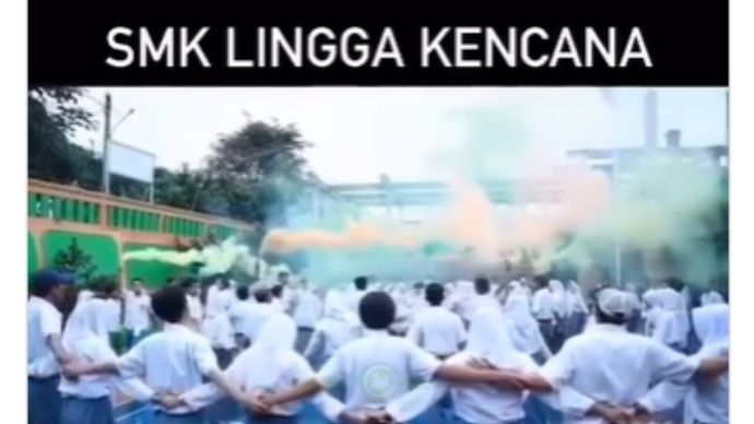 Momen bahagia perayaan kelulusan siswa SMK Lingga Kencana di gedung 2 belakang Masjid Al-Ikhlas