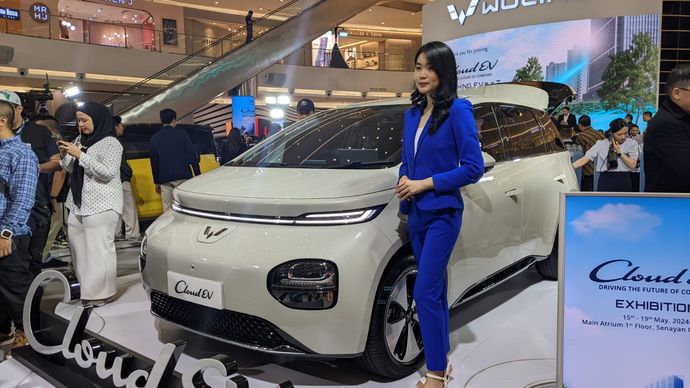 Wuling Cloud EV