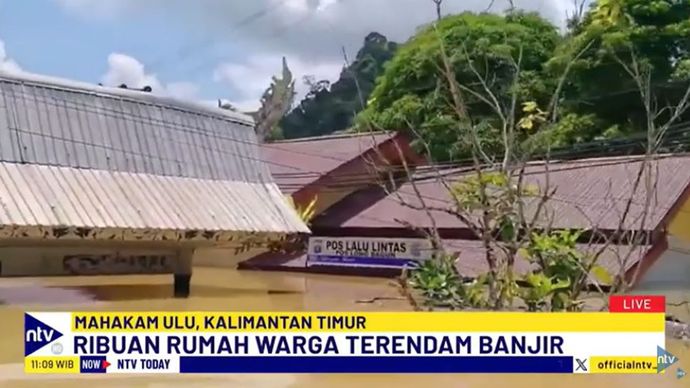 Banjir yang menerjang lima kecamatan di Kabupaten Mahakam Ulu semakin parah karena ketinggian air naik mencapai 4 meter/Foto: tangkapan layar NTV