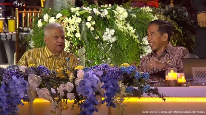 Presiden Jokowi saat berbincang dengan Presiden Srilanka Ranil Wickremesinghe di welcoming dinner World Water Forum ke-10 di Bali. (YouTube) 