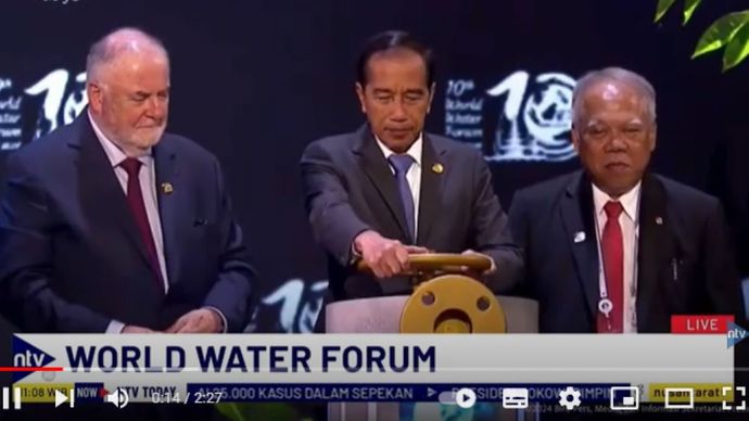 Jokowi memutar kran menandai pembukaan KTT World Water Forum ke-10 di Bali/tangkapan layar NTV