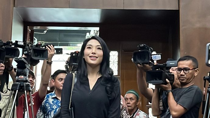 Biduan dangdut Nayunda Nabila Nizrinah saat hadir di persidangan korupsi dengan terdakwa mantan Mentan SYL. 