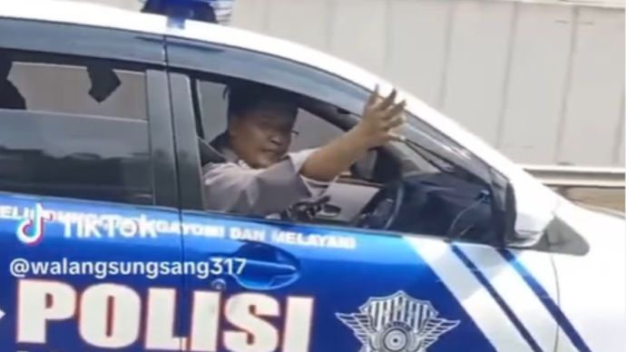 Polisi kejar mobil Pajero Sport yang pakai plat nomor palsu <b>(Instagram @tmcpoldametro)</b>