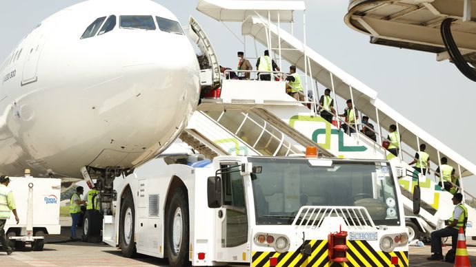 Kemenhub catat ada 48 kali keterlambatan penerbangan Haji di fase pertama