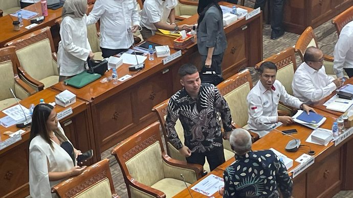 DPR Setujui Naturalisasi Jens Raven dan Calvin Verdonk   <b>(Deddy Setiawan/ NTVnews.id)</b>