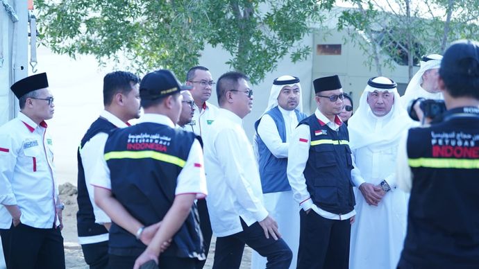 Petugas PPIH di Arafah