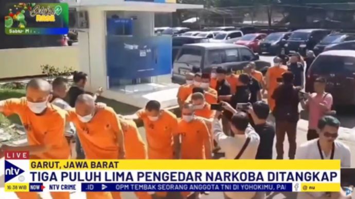 Dua oknum guru SD di Garut ditangkap karena terlibat jaringan peredaran narkoba bersama puluhan pelaku lainnya/tangkapan layar NTV