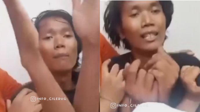 Seorang pengamen yang memukul ibu - ibu dengan balok kayu