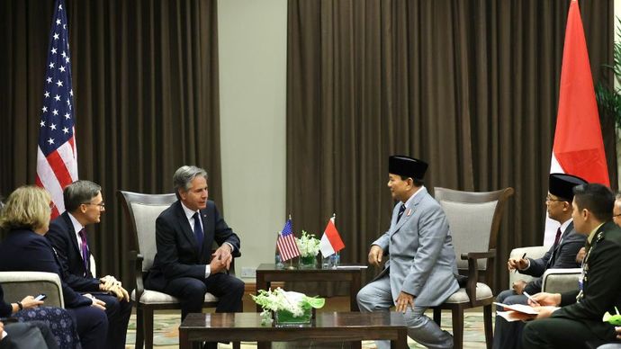 Menteri Pertahanan (Menhan) RI Prabowo Subianto melakukan pertemuan bilateral dengan Menteri Luar Negeri Amerika Serikat (AS) Antony John Blinken, di Amman, Yordania, Selasa (11/6).