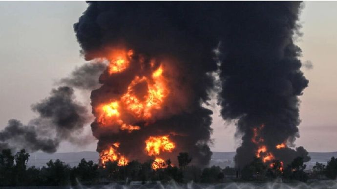 Kilang Minyak di Irak Terbakar <b>(AFP)</b>