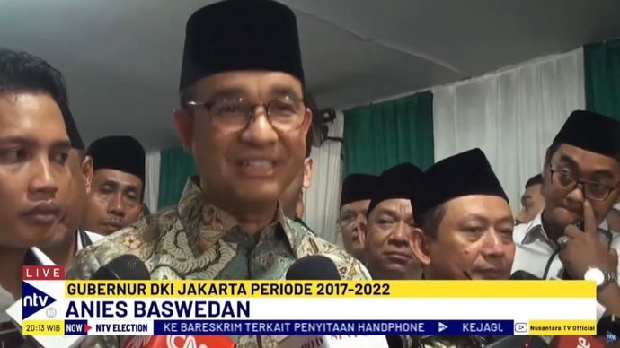 Anies Baswedan tidak menjawab dengan lugas ketika ditanya apakah dirinya bersedia berpasangan dengan Kaesang Pangarep di Pilkada Jakarta 2024.  