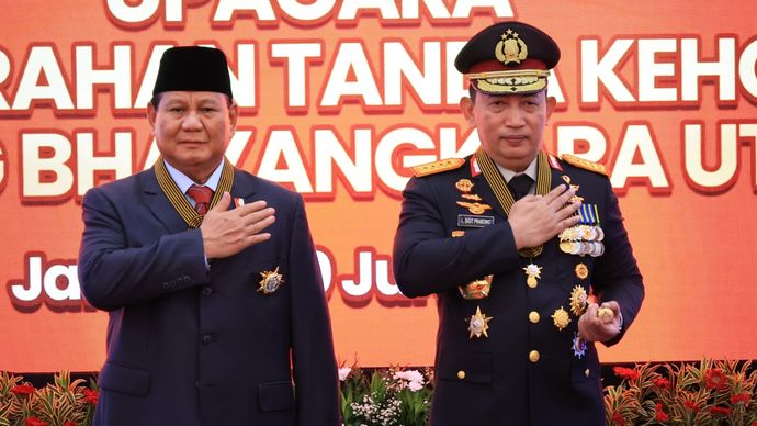 Prabowo Subianto usai menerima Bintang Bhayangkara Utama dari Polri. 