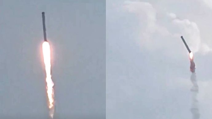 Roket China Jatuh dan Terbakar <b>(Reuters)</b>