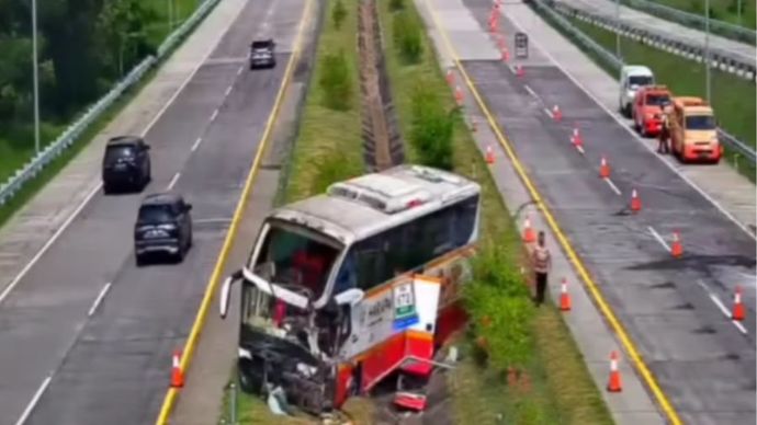Kecelakaan bus