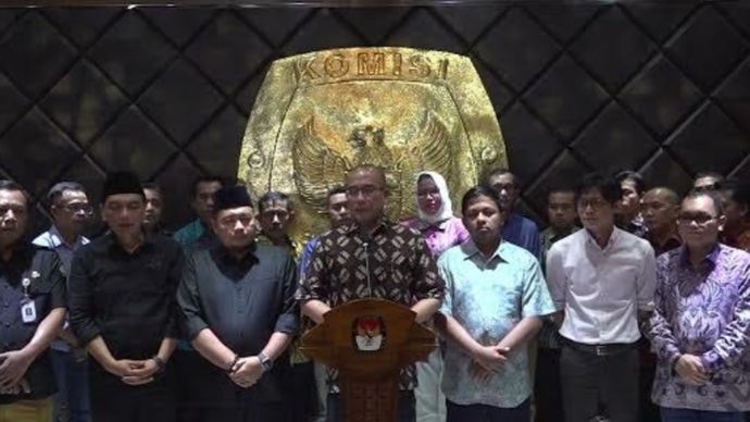 Konferensi pers Ketua KPU RI Hasyim Asy'ari menanggapi putusan DKPP. (YouTube) 